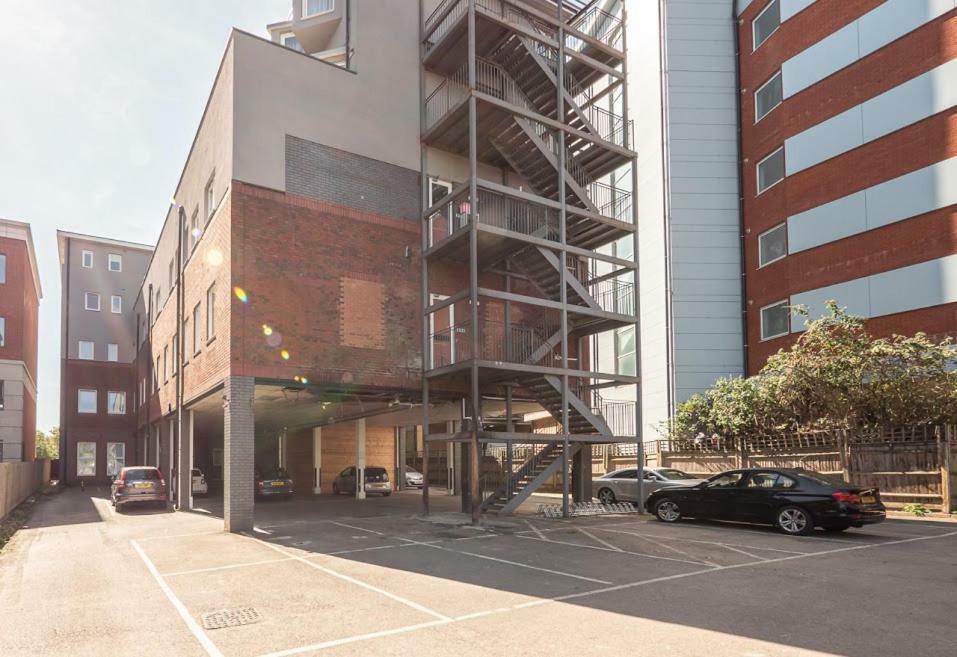 Easystay Slough Central Free Parking Eksteriør bilde