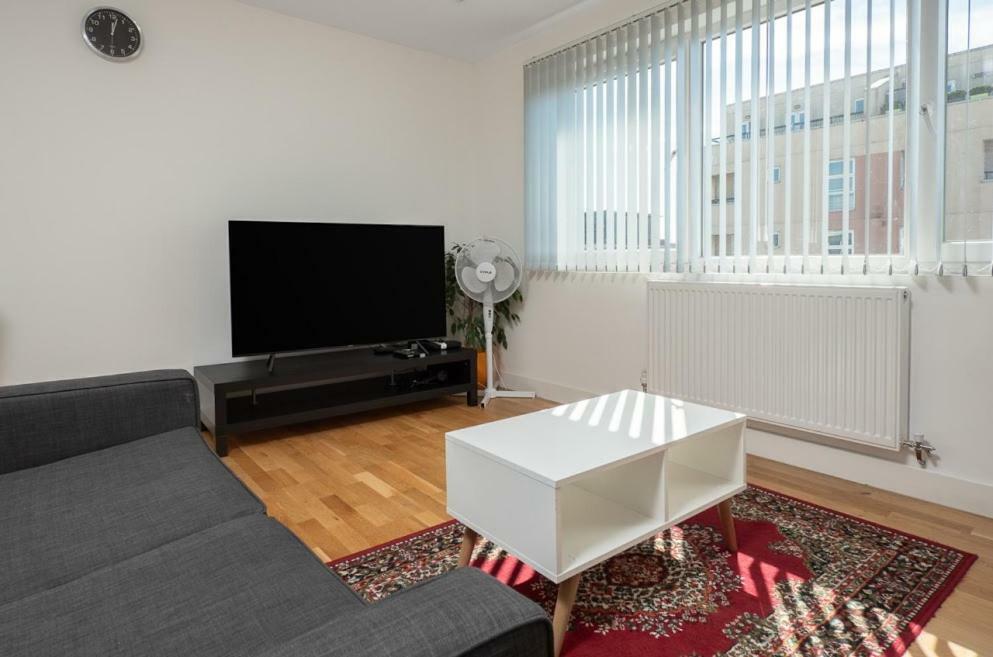 Easystay Slough Central Free Parking Eksteriør bilde