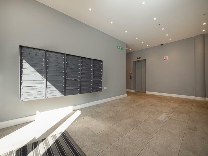 Easystay Slough Central Free Parking Eksteriør bilde